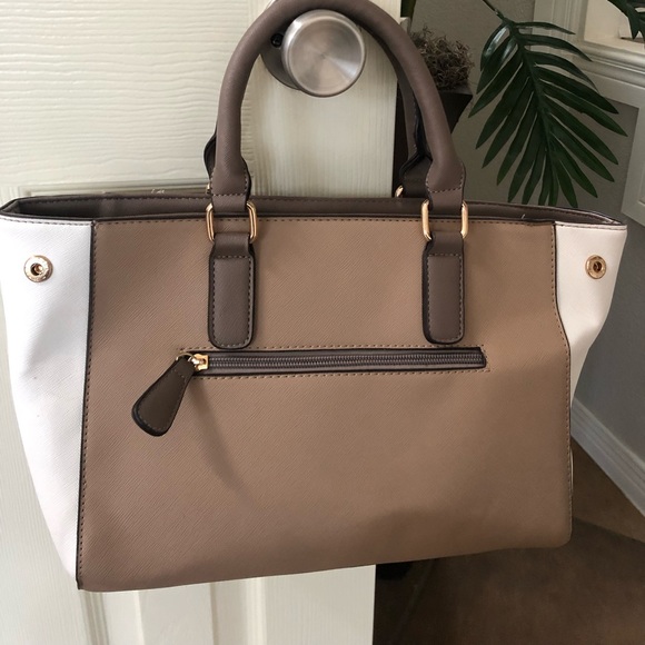 Call it Spring Purse - Picture 4 of 5